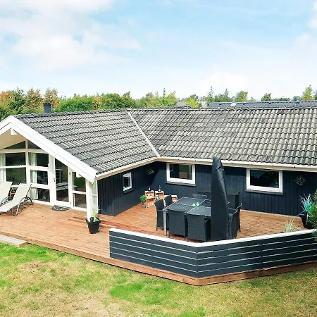 Four-bedroom In 1