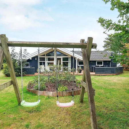 Four-bedroom In 1