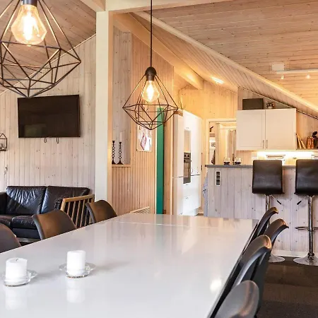 Four-bedroom In 1 4*