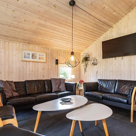 Four-bedroom In 1